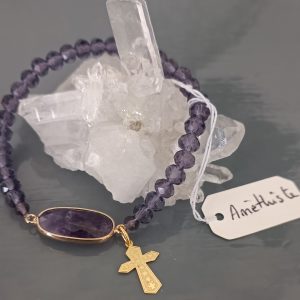 Bracelet améthyste et croix dorée – Bijou spirituel